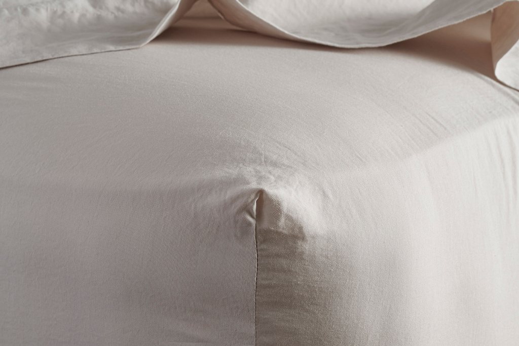 Bedfolk Relaxed Cotton Fitted Sheet - Clay