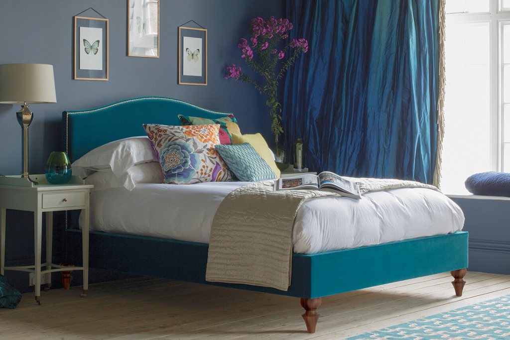 Richmond Upholstered Bed