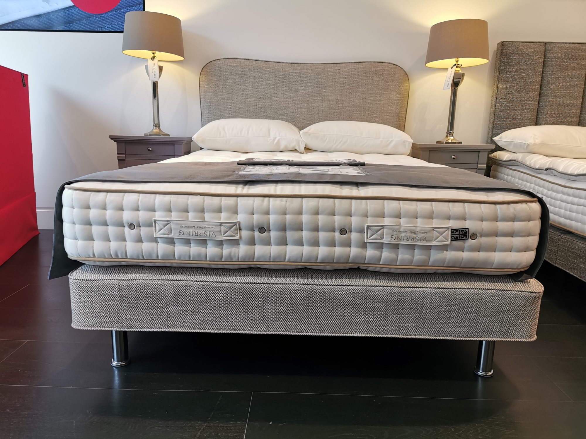 Vispring Tiara Superb Kingsize Divan set with Lennox Headboard Ex