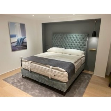 Vispring Opulence Superking Divan Set  & Aldo h/b-Ex display