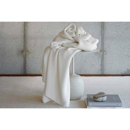 Amalia Lilium Throw Amalia Lilium Throw