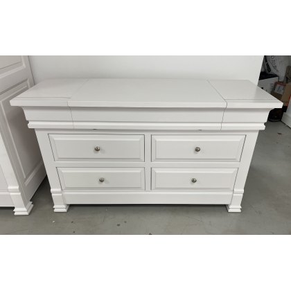 Manoir Painted Dressing Chest - Ex Display. Manoir Painted Dressing Chest - Ex Display.