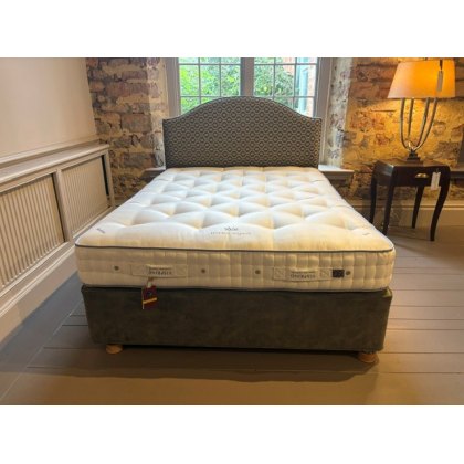 Vispring Herald Superb Draw Divan Set - King Size - Ex Display. Vispring Herald Superb Draw Divan Set - King Size - Ex Display.