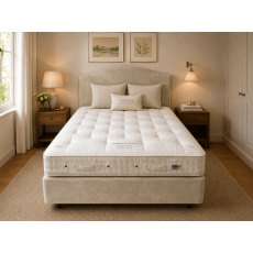 Vispring Bedstead Realm Mattress Divan & headboard - King Size - Ex Display. Vispring Bedstead Realm Mattress Divan & headboard - King Size - Ex Display.