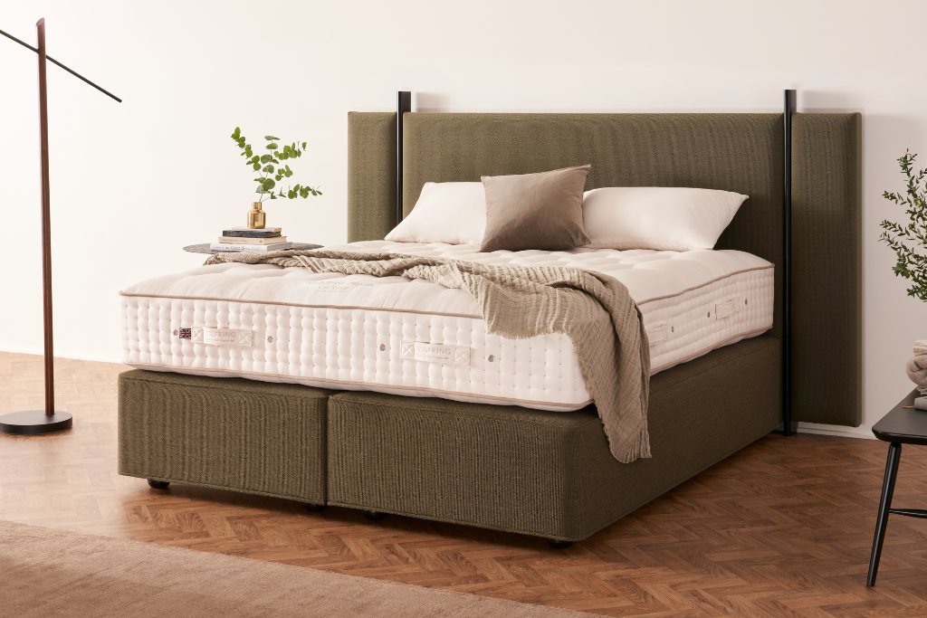 Vispring Excellence Mattress And Divan Set Small Super King 167 X 200cm 5ft 6inches Low Divan 25cm