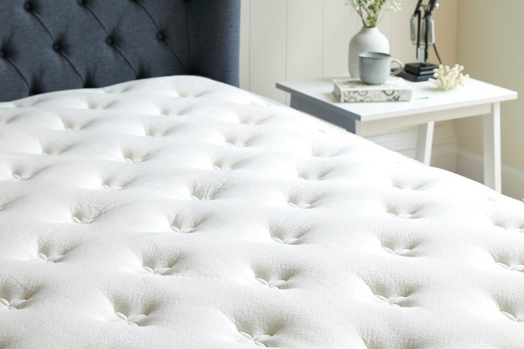 And So To Bed Pure Luxe Hybrid Mattress