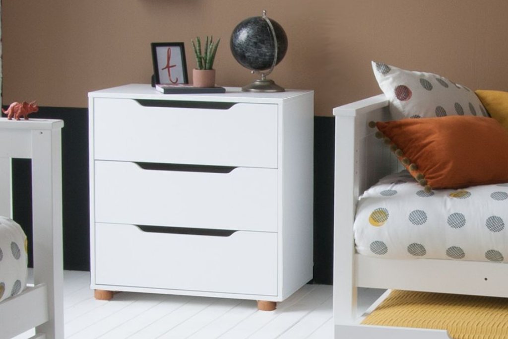 Classic Children’s 3 Drawer Chest with Beech Feet