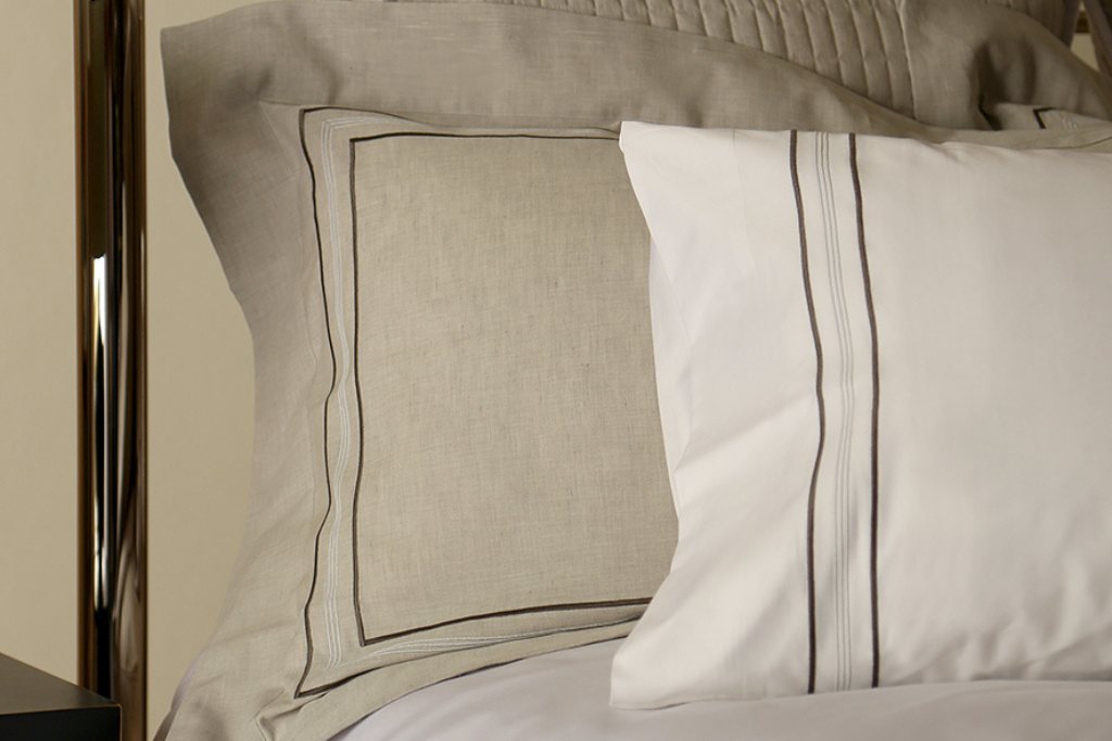 Mowbray Oxford Pillowcase Pair Large 50cm X 90cm Ivorysand