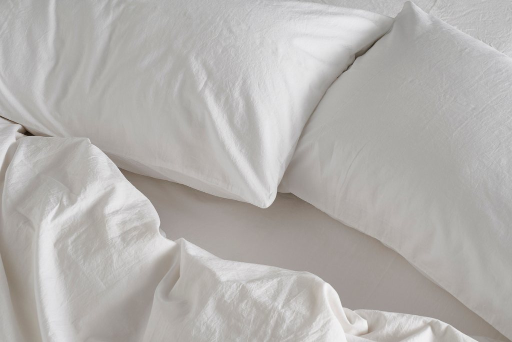 Bedfolk Relaxed Cotton Pillowcase Pair Large 50cm X 90cm Snow