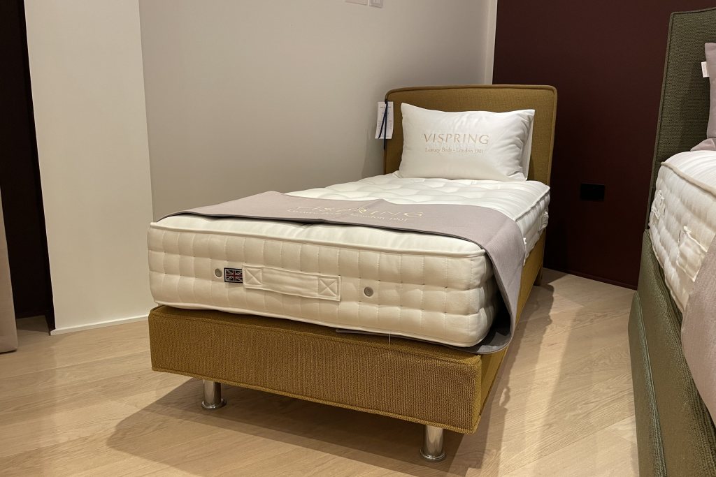 Vispring Vispring Baronet Superb Divan Set Single Size with Palladio Headboard - Ex Display