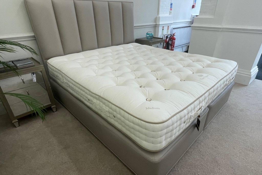 Vispring Vispring Tiara Superb Divan set & Headboard - Superking Size - Ex Display