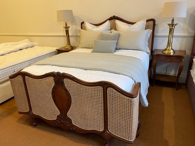 Pompadour King Size Bedstead with slats - EX DISPLAY