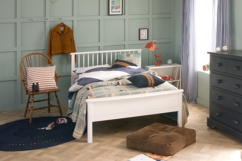 Bowood Childrens Small Double Bed With Low Footboard Pure White