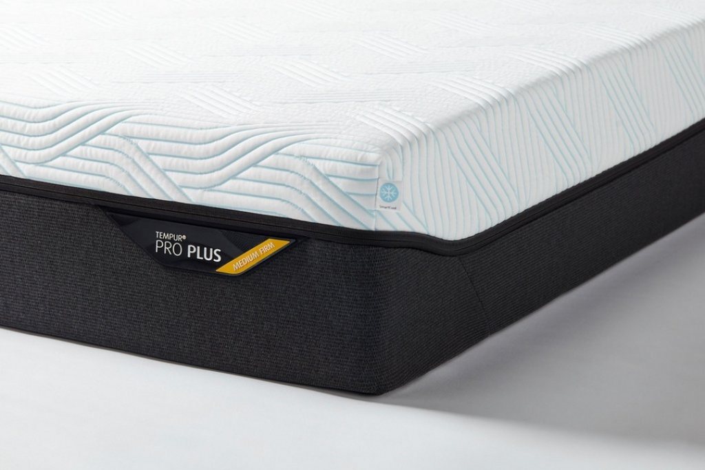 TEMPUR PRO® Plus Smartcool™ Mattress TEMPUR PRO® Plus Smartcool™ Mattress
