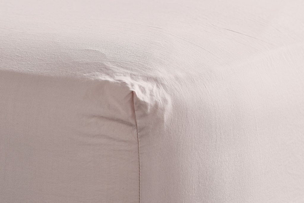 Bedfolk Relaxed Cotton Fitted Sheet King 150 X 200cm 5ft Rose