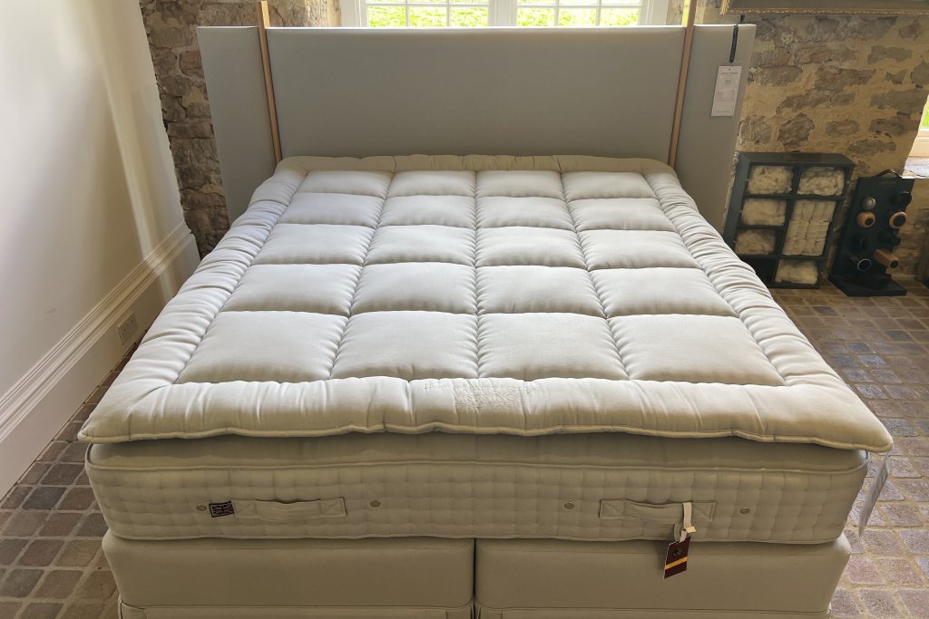 Vispring Vispring Sublime Superb With Divan & Headboard & Topper - Ex Display.