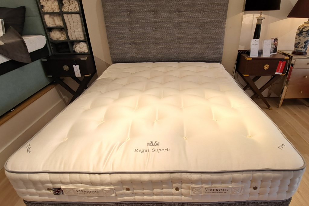 Vispring Regal Superb Drawer Divan Set - King Size - Ex Display