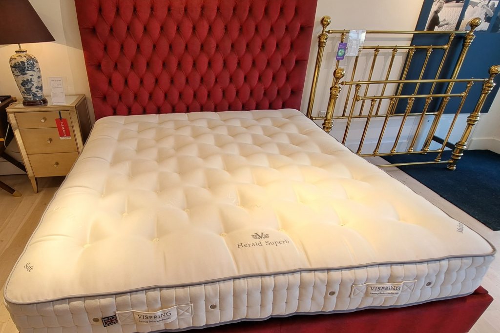 Emilia Grand Bedstead - Superking Size - Ex Display.
