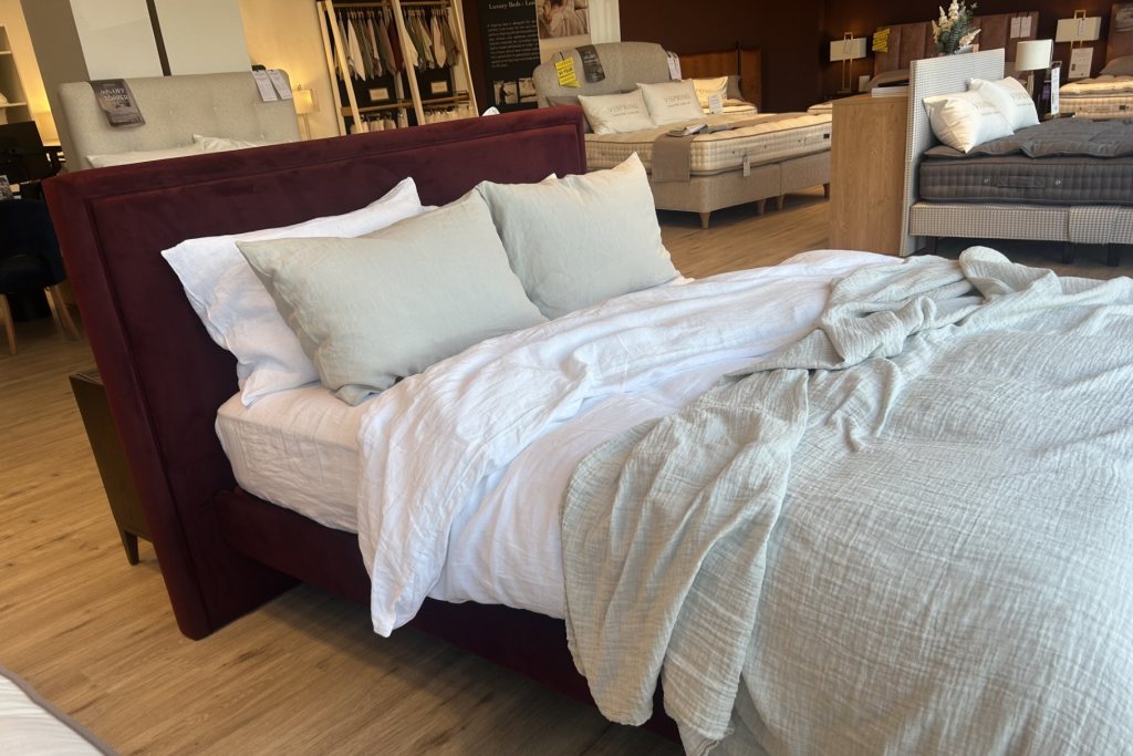 Boston Bedstead - King Size - Ex Display.