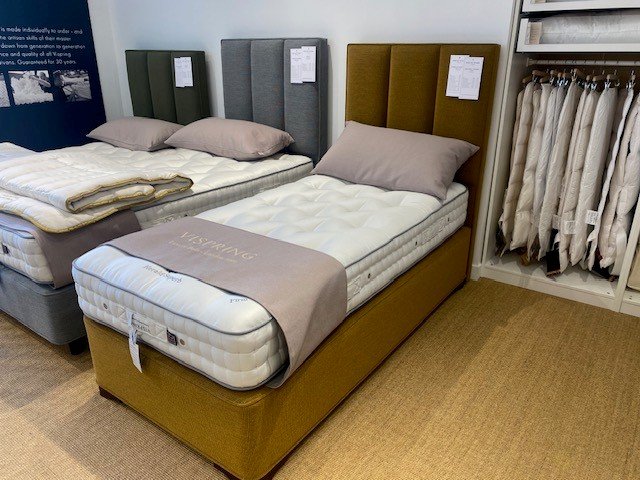 Vispring Herald Superb Divan Set - Single 90 x 190cm - Ex Display.