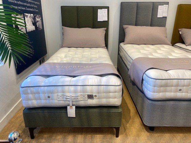 Vispring Herald Superb Divan Set - Single 90 x 190cm - Ex Display.