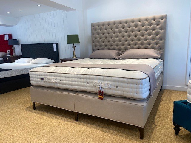 Vispring Tiara Superb Superking Divan set - Ex Display
