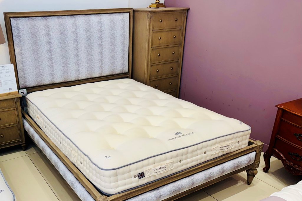 Romeo Socle Bedstead with Slatted Base and Vispring Bedstead Shetland - Ex Display.