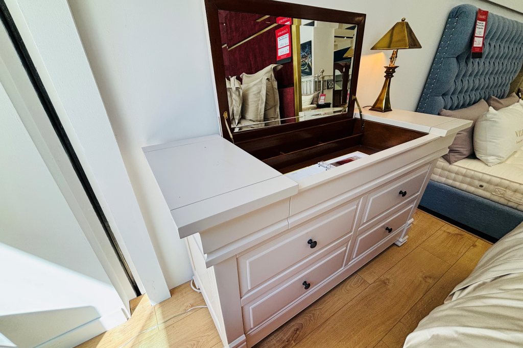 Manoir Painted Dressing Chest - Ex Display.