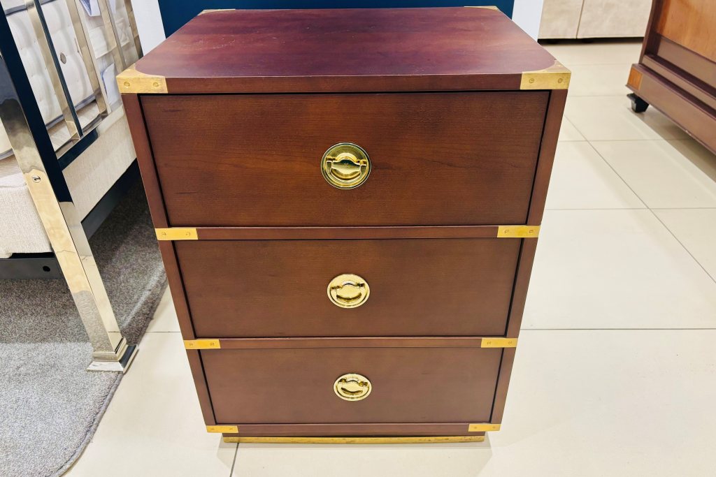 Greenwich Bedside Chest 3 Drawer - Ex Display
