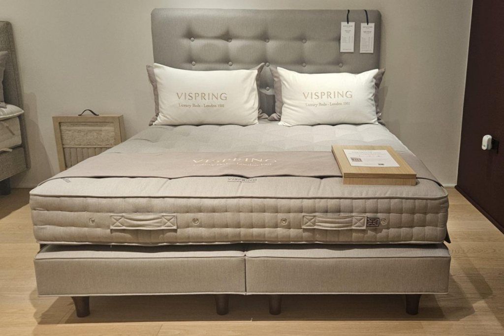 Vispring Dartington Mattress & Divan Set – Small Super King Size – Ex-Display