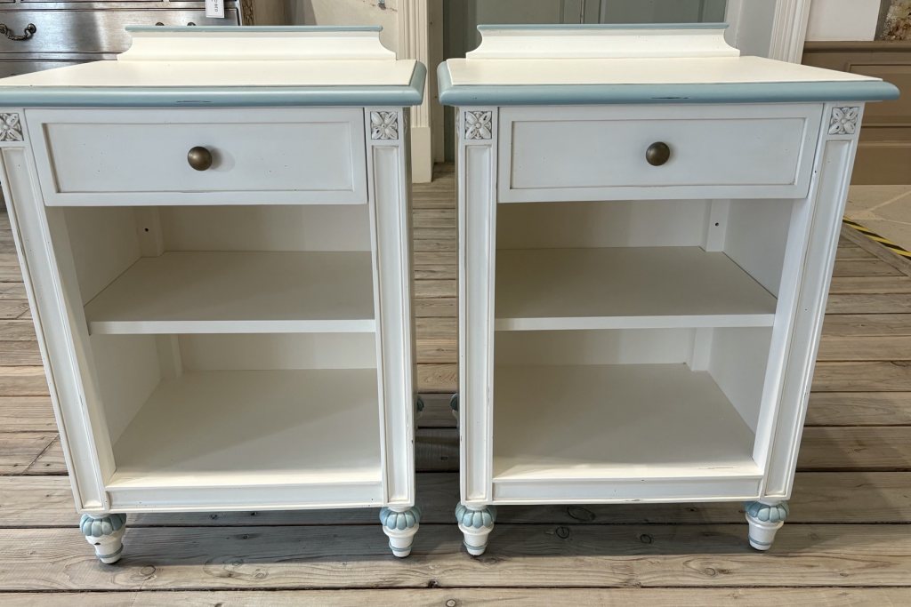 Romeo Painted Bedside Units x 2 - Ex Display.