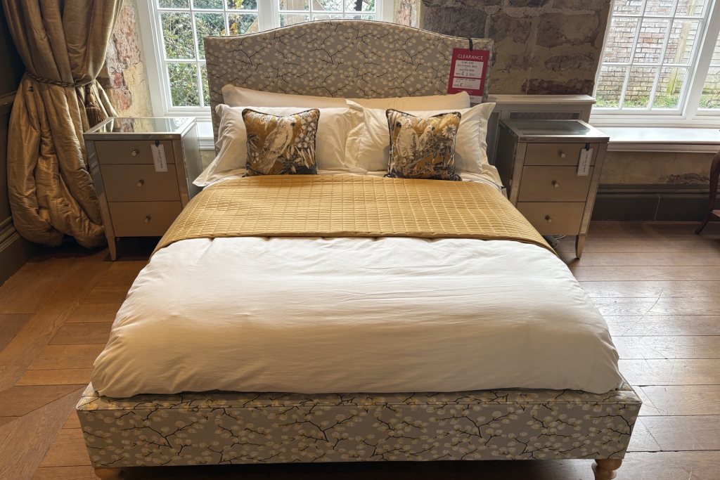 Richmond Bedstead + Slatted Base - King Size - Ex Display.