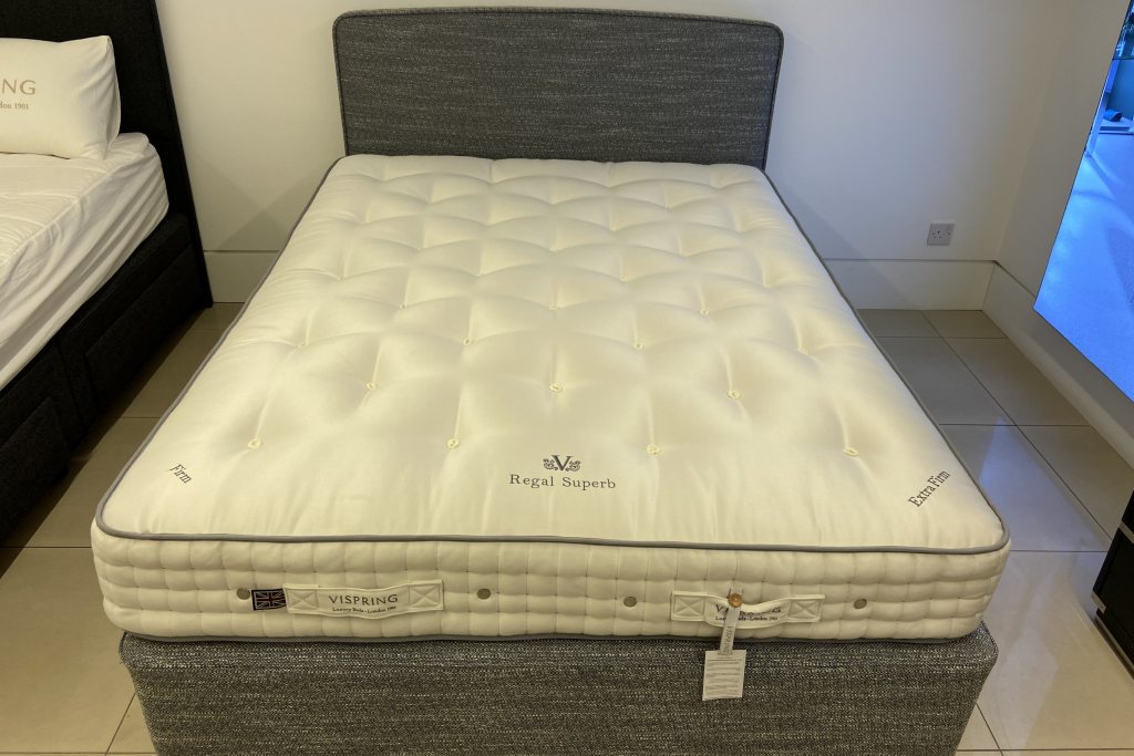 Vispring Regal Superb Draw Divan Set - King Size - Ex Display.