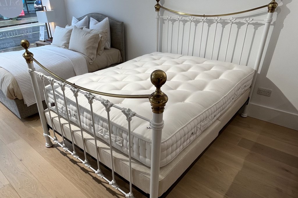 Juniper Bedstead + Vispring Mattress & Base - King Size - Ex Display