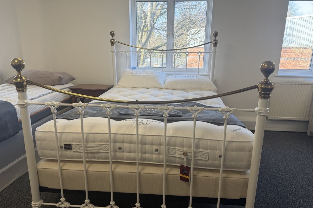 Juniper Bedstead & Vispring Bed Base Set - King Size - Ex Display