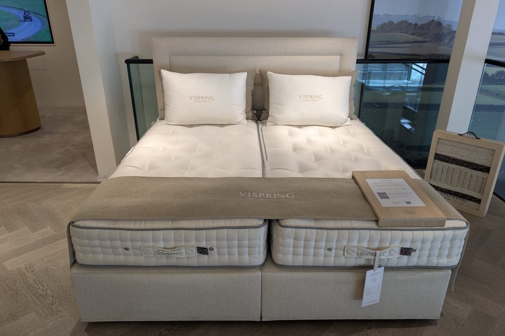 Vispring Regal Superb Divan Set - Superking - Ex Display.