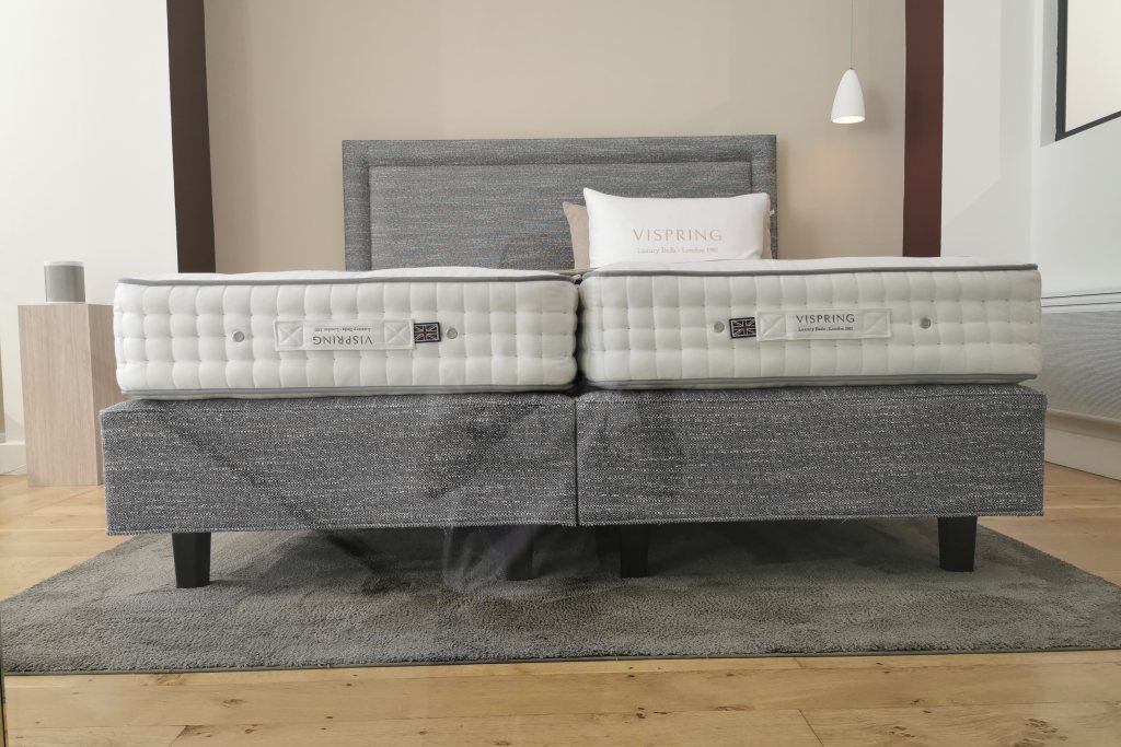 Vispring Regal Superb Divan Set - Superking - Ex Display.