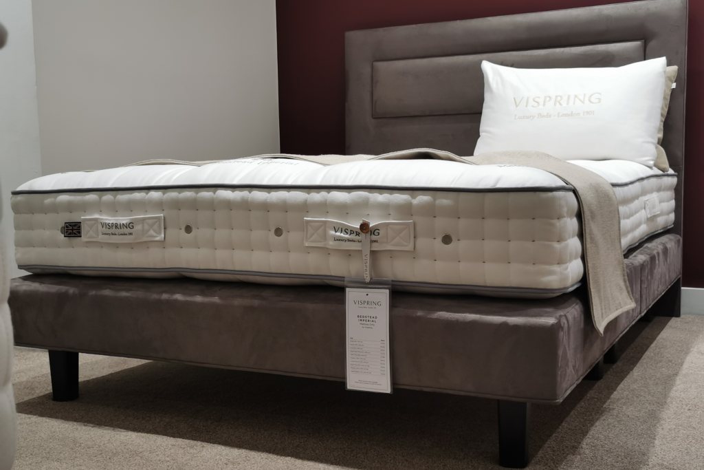 Vispring Bedstead Imperial Divan Set - King Size - Ex Display. Vispring Bedstead Imperial Divan Set - King Size - Ex Display.