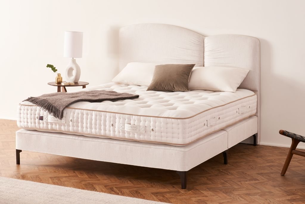 Vispring Vispring Sublime Superb Mattress & Divan Set