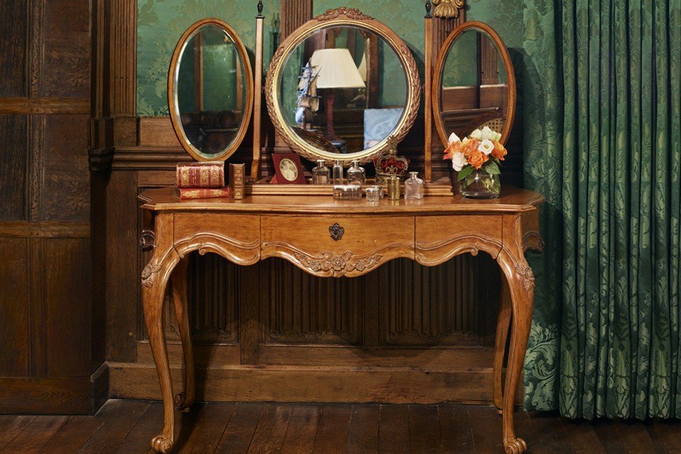 Louis Xv Dressing Table