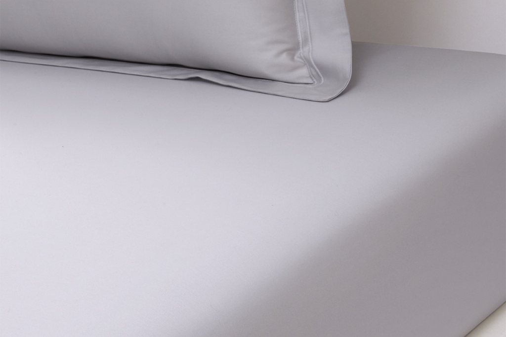 Yves Delorme Triomphe Fitted Sheet And So To Bed