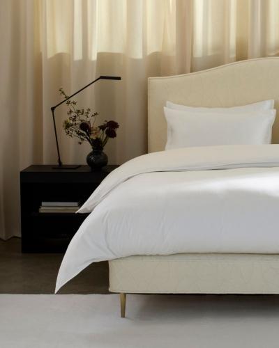 Where comfort meets craftsmanship. Crafted with care, the Vispring Original Collection is made using...