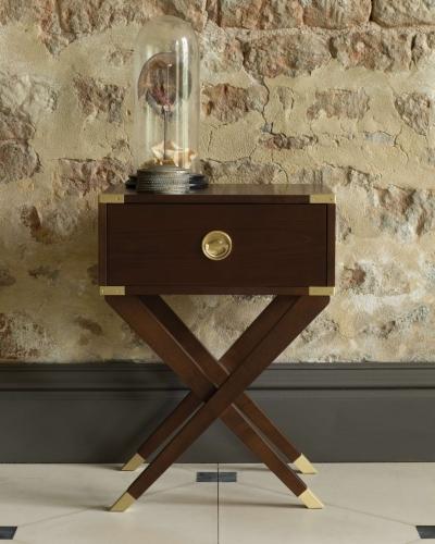 Where history meets timeless elegance. Echoing the refined tradition of portable campaign pieces once...